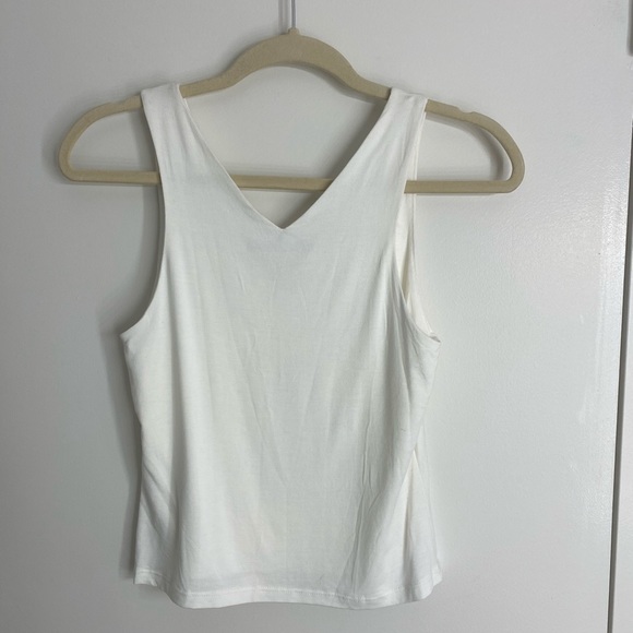 Jac Parker White Crop Top - Picture 4 of 4